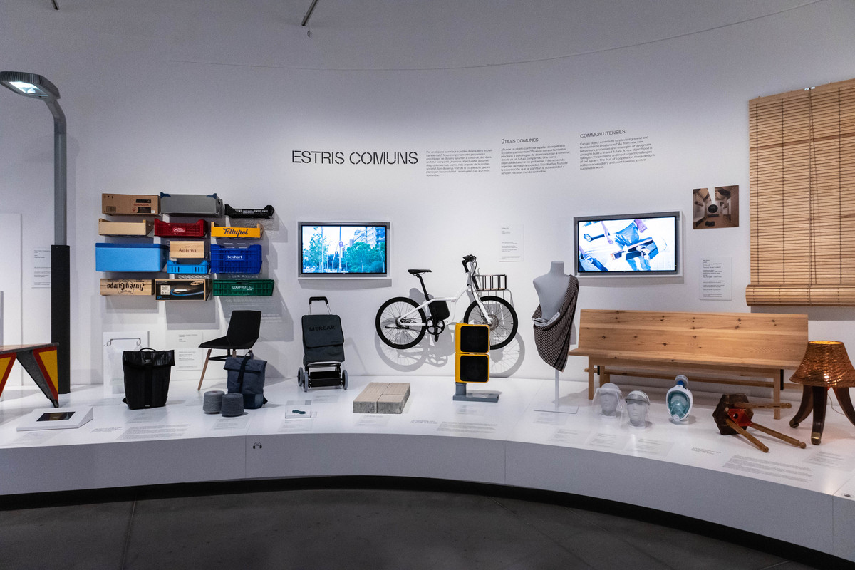 dissenyhub's tweet photo. 🪑 We associate #design with objects that are present in our everyday lives. But also with objects that have something special.

👉 In #CommonObjects we've selected some of this kind of objects.

🎧 A new exhibit with English audioguide!
🔗https://t.co/yU9AlvsdYe https://t.co/1tg6jZIUnb