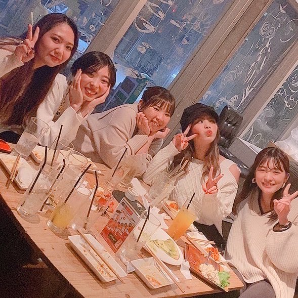 S_S2amk's tweet photo. 🤍🤍那覇メイン🤍🤍
.
.
.
今回も鬼たのしかった💕
年末年始がんばろねん✌🏻️
.
みんなが可愛すぎる🤦🏽‍♀️ https://t.co/fgMaesaN7g