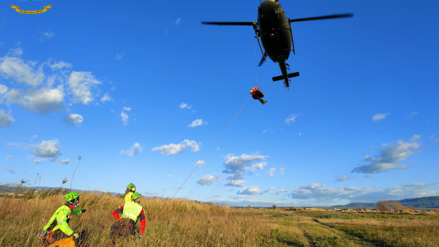 giornaleprociv's tweet photo. #LameziaTerme, addestramento interforze @Esercito  e @cnsas_official 
➡️https://t.co/kJ97AwZPJy
#cnsascalabria #protezionecivile https://t.co/Vnd2nZLXav