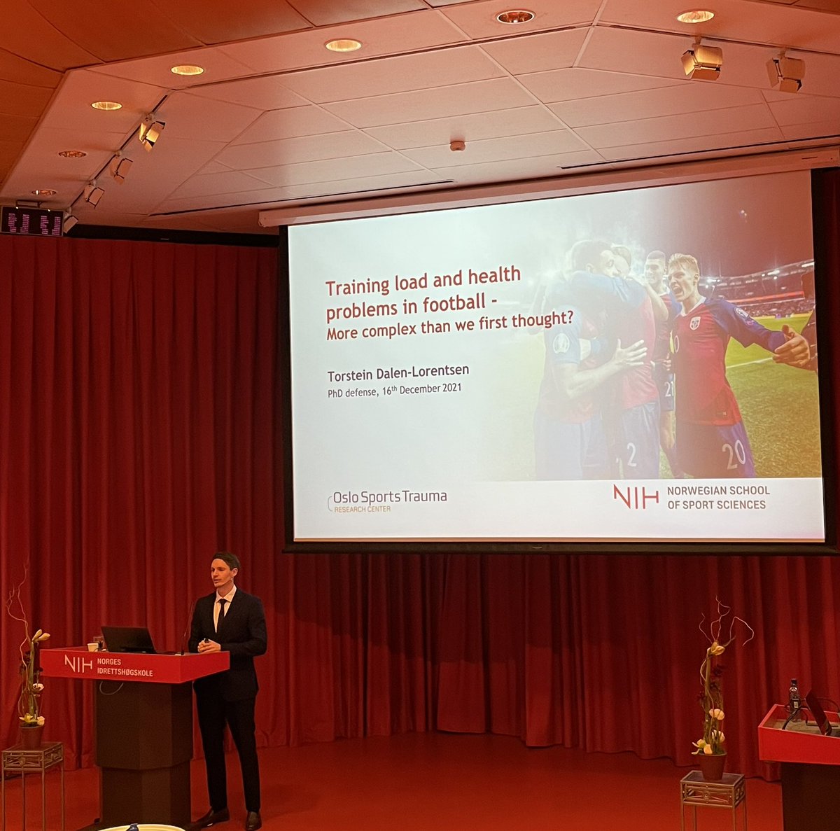Markus Vagle (@markusvagle) on Twitter photo Torstein is defending his PhD today. Great trial lecture - here we go with the defense👏🏻 follow it live here youtube.com/channel/UCjH8R… <a href="/torsteindalen/">Torstein Dalen-Lorentsen</a> Torstein is defending his PhD today. Great trial lecture - here we go with the defense👏🏻 follow it live here youtube.com/channel/UCjH8R… <a href="/torsteindalen/">Torstein Dalen-Lorentsen</a>