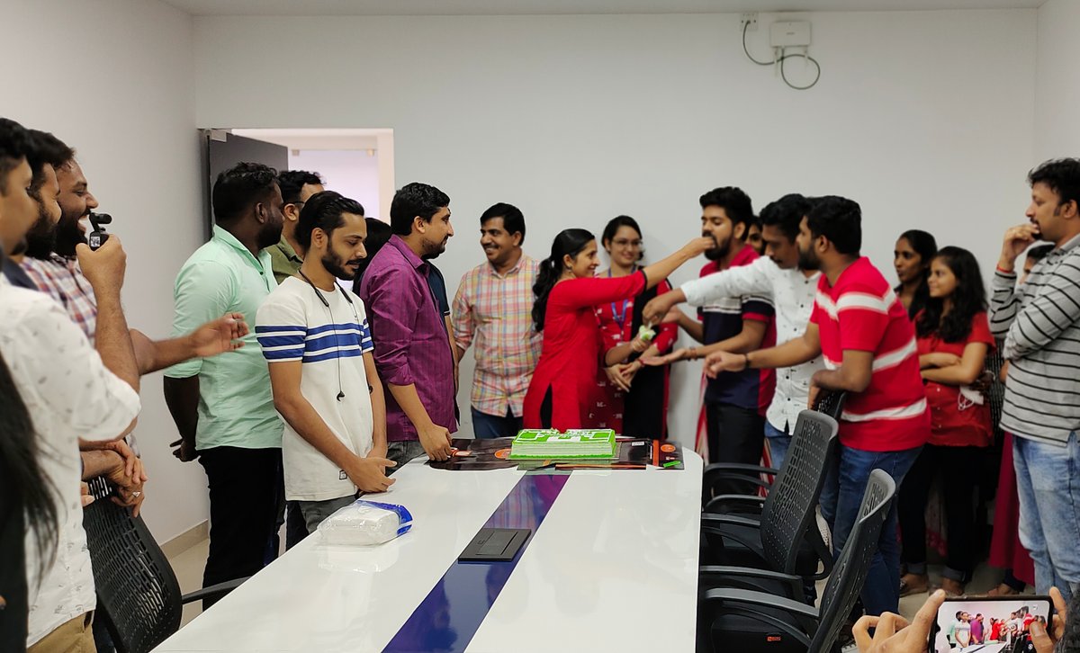 ItFutsal's tweet photo. IT Futsal Challenge Season 5 by @Bridge_Tweed success celebration🎉! It’s an occasion of great pride and pleasure that definitely calls for a cake🥮. Congrats to Team #Futsal and all #Bridgys.

#ITFutsalChallenge #celebration #futsal #futsalmatch #football #BridgeGlobal https://t.co/XSM600oeSA