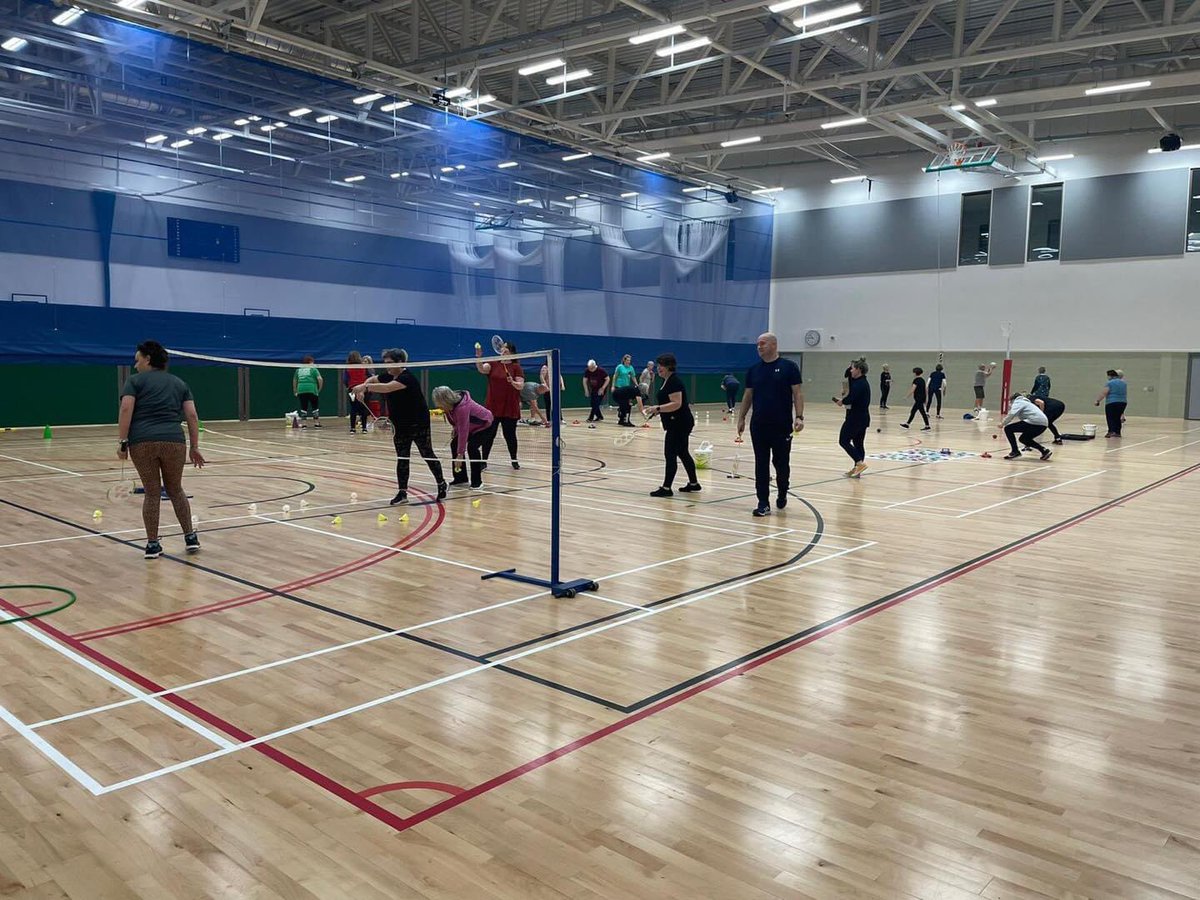 MoveMoreNI's tweet image. The MM ABC has continued to support people living with cancer to become active. Swimming,boxercise&amp;amp;pilates,no sessions are the same.Great to finish the year with a games challenge &amp;amp;a cuppa💚

For more info email: movemore@armaghbanbridgecraigavon.gov.uk
#movemoreni
@abcb_council