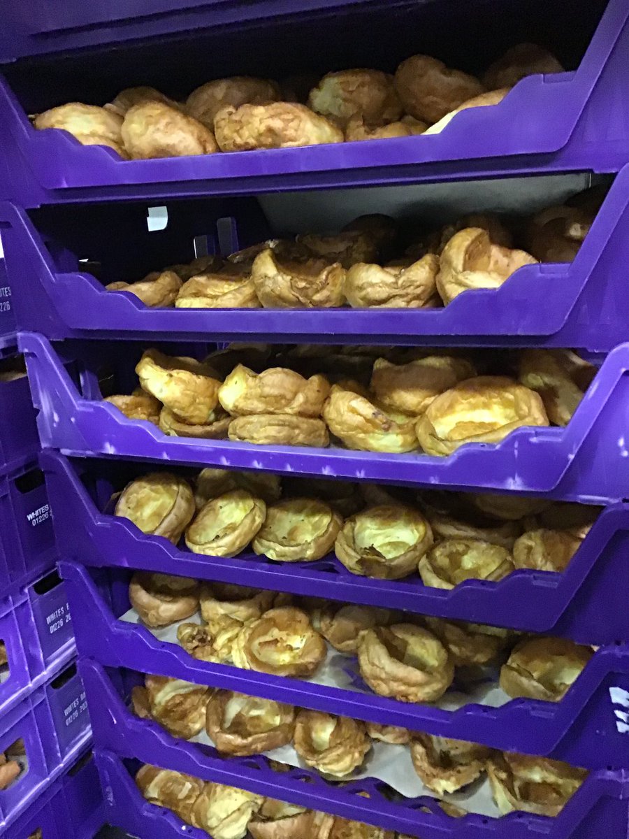 HGS_TheHub's tweet photo. #Homemade Yorkshire Puds..must be Roast dinner day https://t.co/ANZyVKBTHD