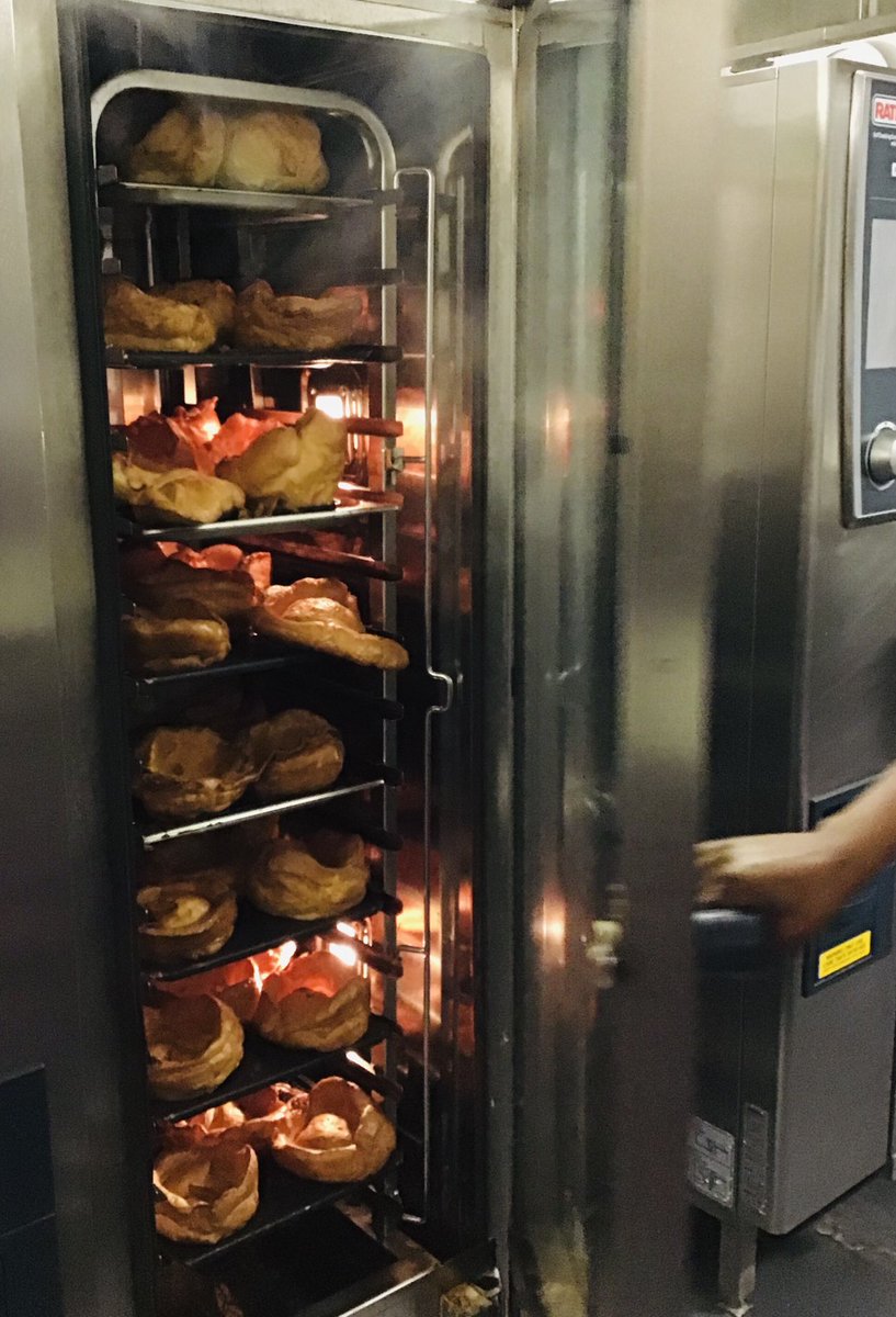 HGS_TheHub's tweet photo. #Homemade Yorkshire Puds..must be Roast dinner day https://t.co/ANZyVKBTHD