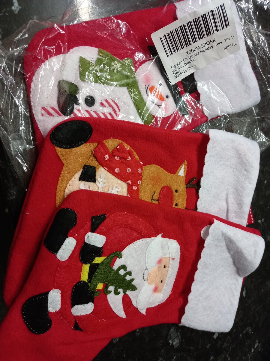 LAInkPrintingS1's tweet photo. From plain stockings to personalised with iron on transfer vinyl. Now the new family are all ready for Christmas. #mhhsbd #breaktimehour https://t.co/lkBJRq3d5F