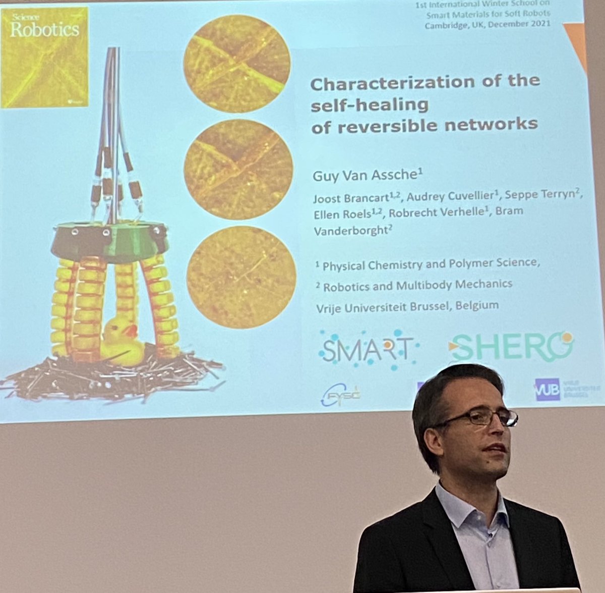 Prof. ir. Guy Van Assche from 
<a href="/FYSC_VUB/">FYSC_VUB</a> is currently giving a lecture about characterization of #selfhealing of #reversiblenetworks in the winterschool of <a href="/SmarTitn/">SMARTitn</a> and <a href="/SHERO_FET/">SHERO</a> in <a href="/Cambridge_Uni/">Cambridge University</a>