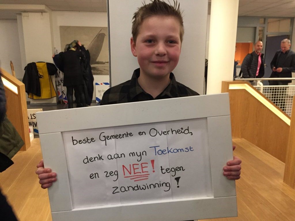De zandwinners hebben deze zomer bij de minister gepleit voor onderzoek naar mogelijkheden om zandwinning en natuurontwikkeling te combineren. Meer info: ijsselmeervereniging.nl/2021/12/16/zan…