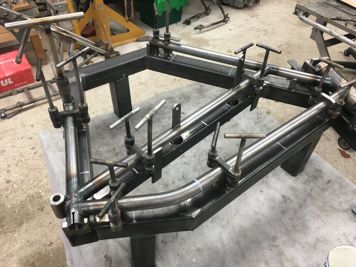 wardillmotors's tweet photo. Getting Jiggy with it, . the Wardill4 Jigs long awaited and now complete watch this space for update on the 5 bikes that are currently in production! Grab one before they go...
#willsmith #newvintageengineering #caferacer #flattank #boardtracker #jigs #madeinwales https://t.co/IF372upDBm