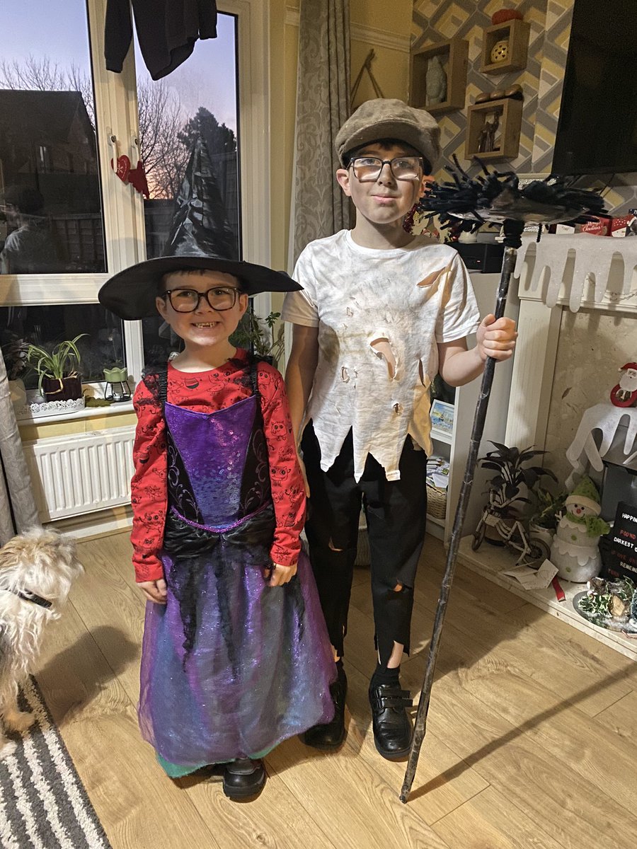 SolonynaAsia's tweet photo. It’s panto day!!!!!  We have a witch and a chimney sweep 😆@RHA_Leeds @AnnaMacRHA https://t.co/UQ5rEh1Fnb