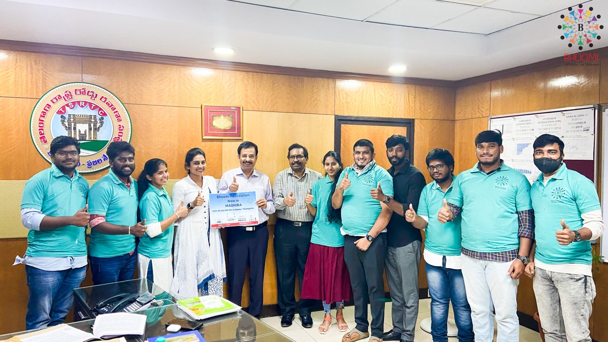 BhoomiFoundatio's tweet photo. Special thanks @tsrtcmdoffice  #Sajjanarsir for launching the "3rd chapter of Bhoomi Foundation" at Madhira. Thanks for Inspiring us ,Guiding us and Encouraging us. We will surely achieve #SwachhTelangana in the near future with your Blessings and Support. @EDEnggTSRTC https://t.co/QPlj0M6zMr