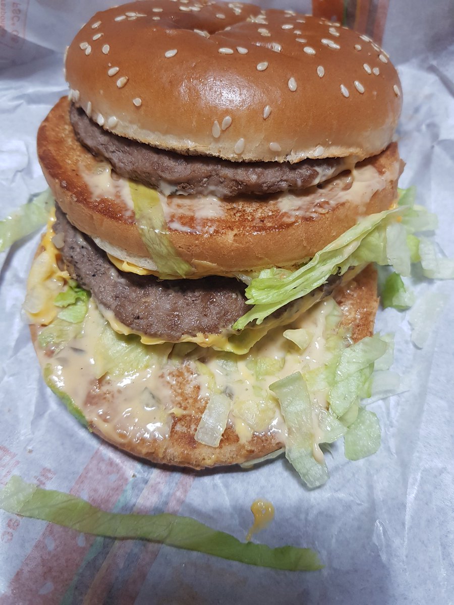 gidalim1's tweet photo. 맥도날드 빅맥에 토마토 원래 없고 품질 이런가??

이건 도를 넘은거 아닌가??

아무리 먹고살기 힘들어도 먹는걸로 장난치면 안되지 https://t.co/C5BLDNW8C2