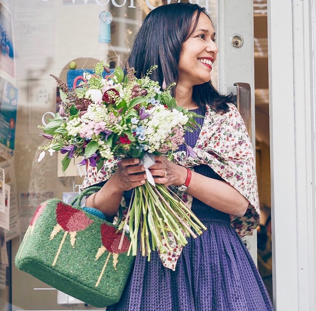 There's 20% off all my patterns including the Pressed Rose Project Bag, bought through Ravelry until 23:59 GMT Friday December 17!

To claim the discount enter the code DEC20 at checkout.

Just follow the link here  deehardwicke.co.uk and click on Ravelry.