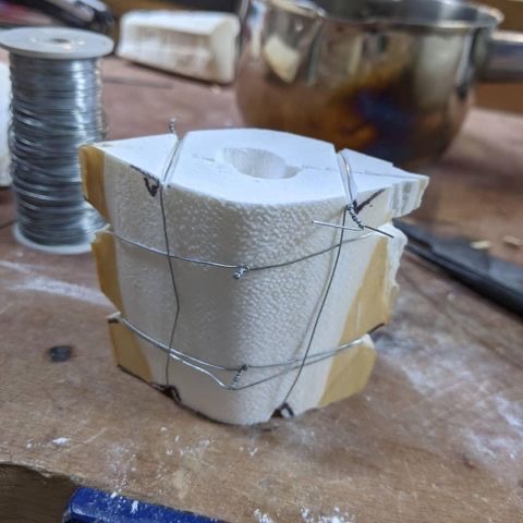 BAJ_UK's tweet photo. Jewellery Tip Thursday: cuttlefish casting with BAJ tutor Stephen.
"It is important when casting to have enough run offs for the air to escape," says Stephen. "This will help you avoid porosity in the casing."
What are your tips for cuttlefish casting?
#cuttlefishcasting https://t.co/l4sEwwUZ35