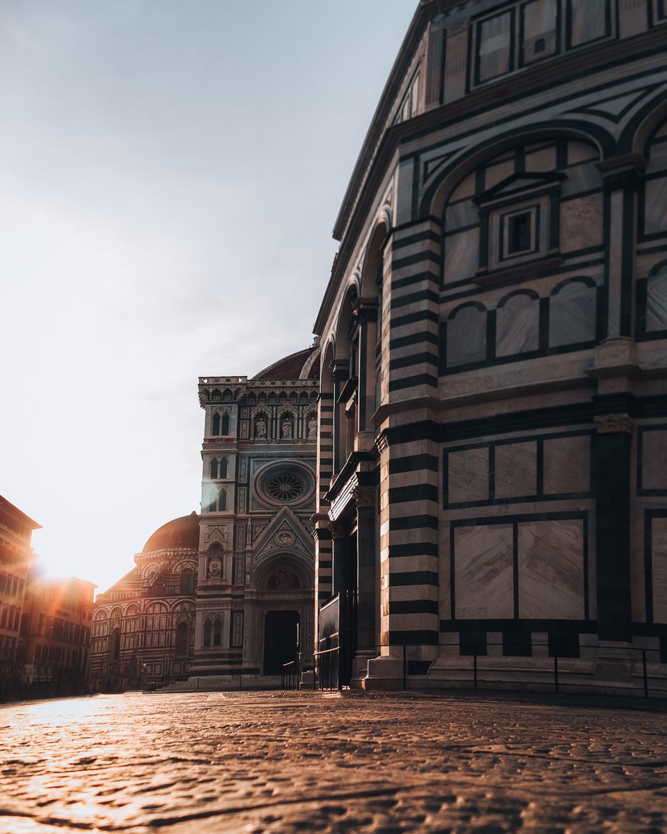 Hey fam! 
I’m new here however having already experience of being a travel photographer. Not full time yet but coming soon! And I’m about to share a few works that I’m proud of and which represent myself as a travel photographer.
This photo was taken at 5 am in Florence.
Cheers!