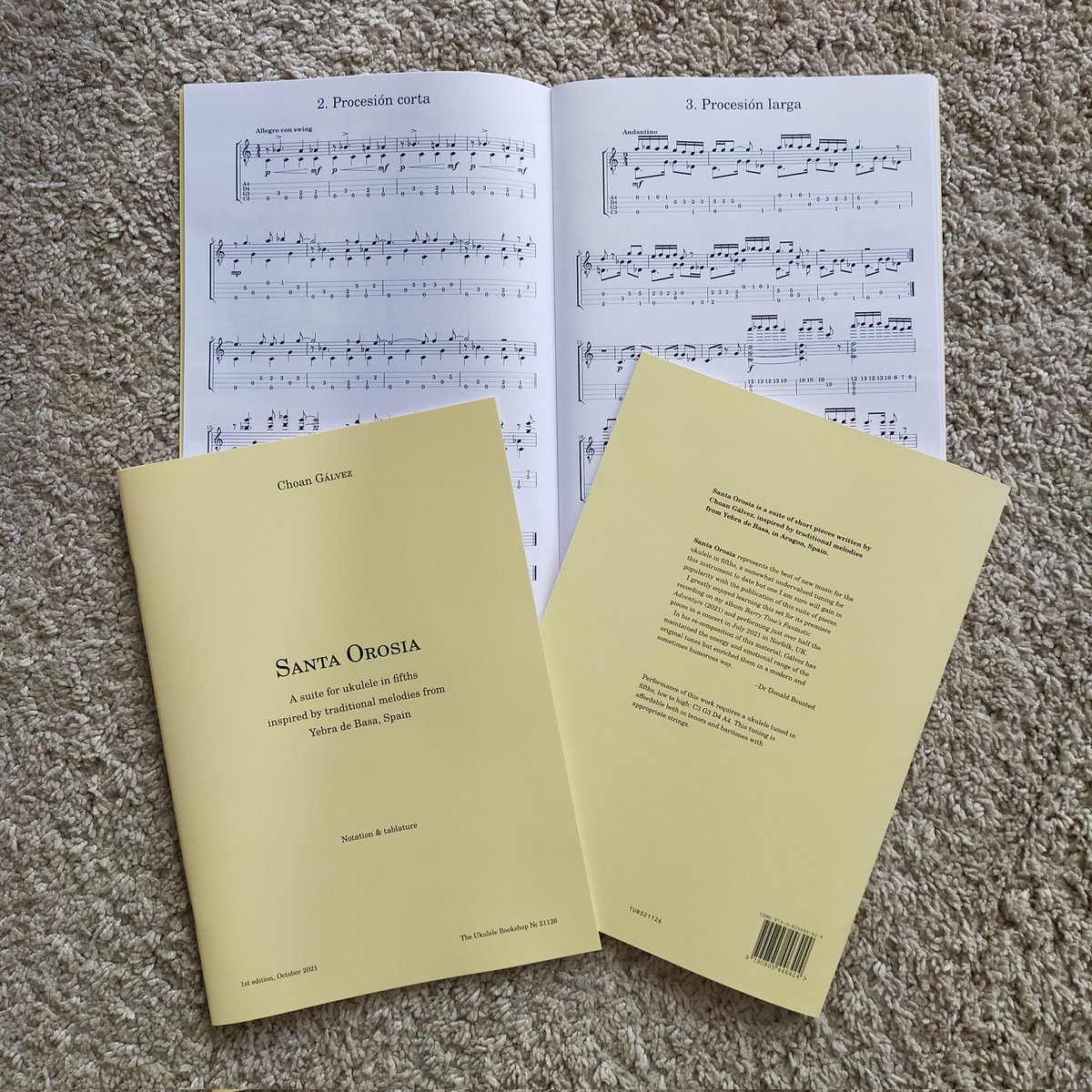 theukebookshop's tweet photo. The print copies for @choanmusic 's Santa Orosia just arrived! #ukulele #sheetmusic

Available from https://t.co/SmDfNWROTL https://t.co/LauNwq9jqv