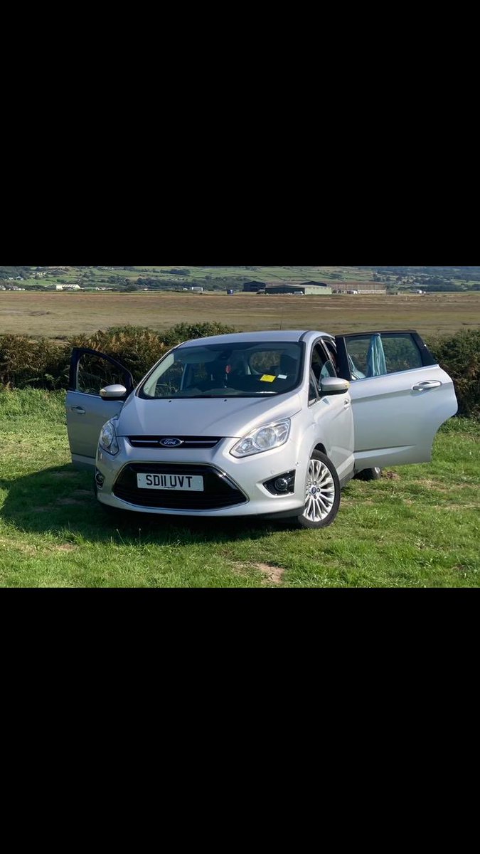 agodfrey1_'s tweet image. Keep an eye out for this car for me please it’s been robbed outside my sister in laws house in Litherland