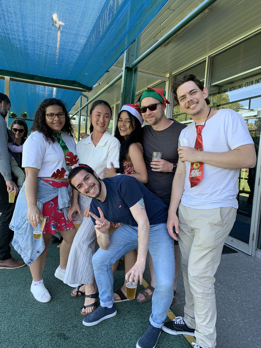 UsseglioGaudi's tweet photo. This has been a tough year, pandemic kept us apart for so long, but we are now all together #PhDteam and right in time for #LabChristmasParty 🎅🏻🎄 Cheers to the best boss ever @BenjaminHogan13, who supported all of us during this difficult time! We are so proud to be #HoganLab 🔬 https://t.co/G1umITKbbb
