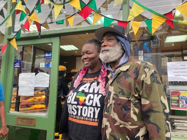 summerstown182's tweet photo. @KtoKRadio @FlipLondonTours @thisisharlesden @HarlesdenForum @loveharlesden @HarlesdenNews @time_nw @RiseGuide @BoneyMMaizie @StrakerHair @PortobelloRadio Too right! We just celebrated our reggae heritage here in #Tooting with a plaque at #TMCStudios (now #MixedBlessings Bakery) unveiled by @DubMaestro1 Come & visit, grab a patty, have a walk around and I’ll tell you how it’s done! https://t.co/pS1Mb0xKr2