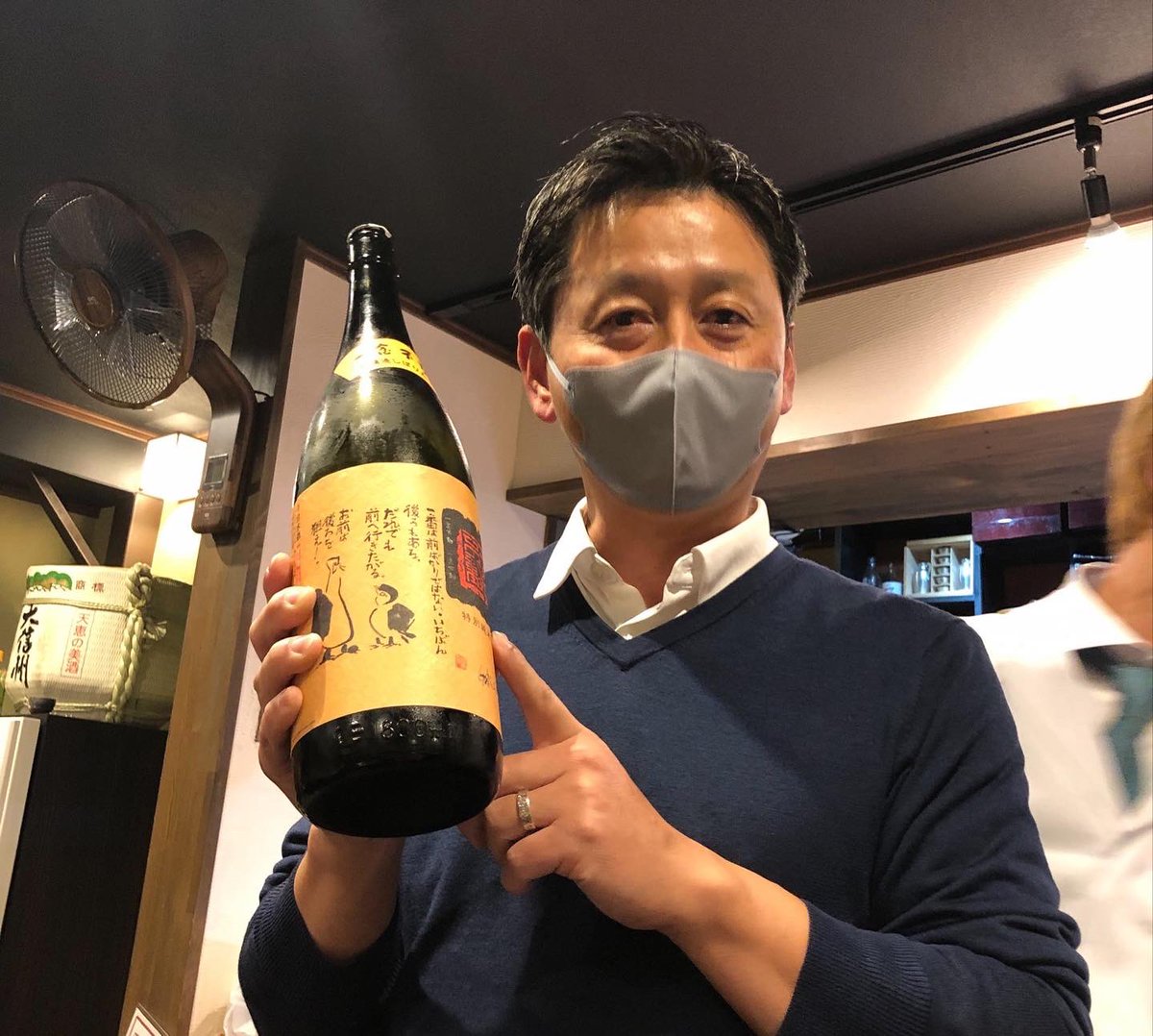 kunip0617's tweet photo. 昨日は「蓬莱泉日本酒の会」
参加の皆さんはイベント待ちに待ったって感じでみんな楽しそうやった♫  

やっぱりオンラインよりリアルイベントがいいね✨

関谷醸造の森浦さん、zoomでリモート出演してくれた荒川杜氏さんありがとうございました✨ https://t.co/ZhYp46agVQ