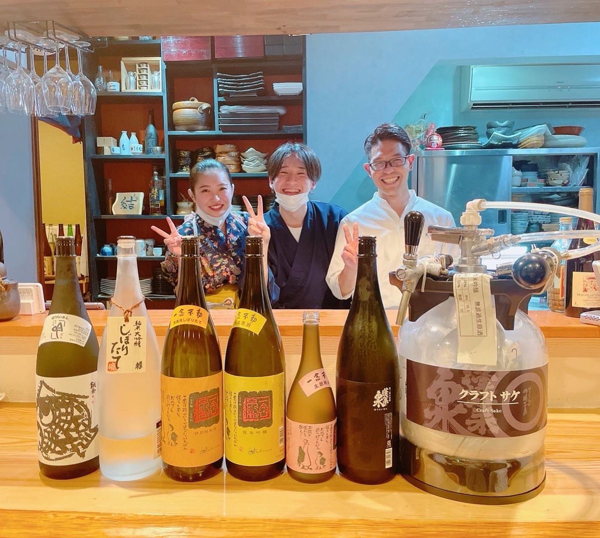 kunip0617's tweet photo. 昨日は「蓬莱泉日本酒の会」
参加の皆さんはイベント待ちに待ったって感じでみんな楽しそうやった♫  

やっぱりオンラインよりリアルイベントがいいね✨

関谷醸造の森浦さん、zoomでリモート出演してくれた荒川杜氏さんありがとうございました✨ https://t.co/ZhYp46agVQ
