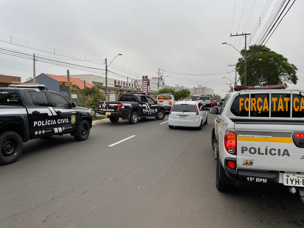 policiacivilrs's tweet photo. #OpHoraMarcada Mandados de busca e apreensão estão sendo cumpridos em Nova Santa Rita, Canoas e Charqueadas, incluindo um estabelecimento prisional. A ação ocorre em conjunto com @brigadamilitar_ e @susepe_rs .
#DP_NovaSantaRita https://t.co/19pRZXxPnY