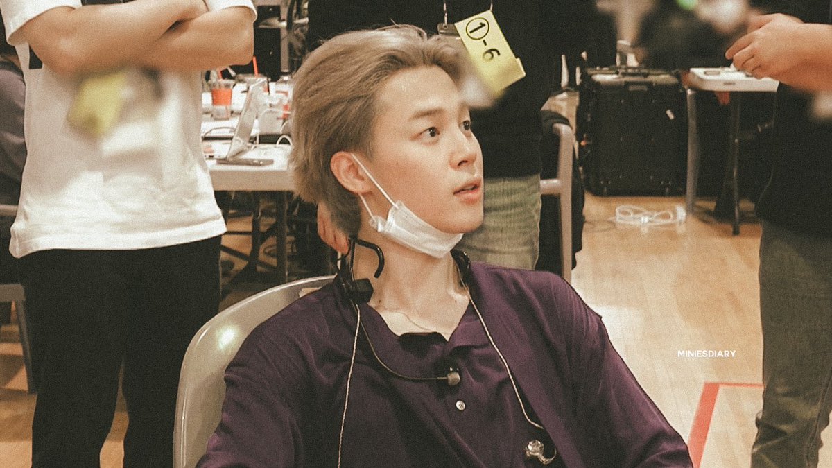 miniesdiary's tweet photo. jimin has the sweetest angel face 🥺 https://t.co/mn14Vv47AZ