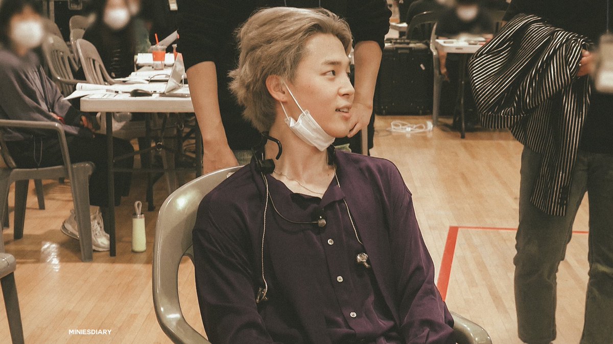 miniesdiary's tweet photo. jimin has the sweetest angel face 🥺 https://t.co/mn14Vv47AZ