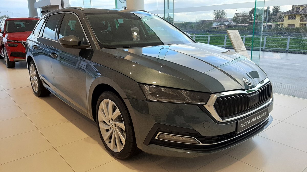 SkodaAsturias's tweet photo. 💥 Atención a este #OctaviaCombi en #promoción, ¡llévatelo en el momento porque la entrega es inmediata!
👉 Puede ser tuyo desde 34.500€ con campaña de financiación: https://t.co/BV6E0nVryl https://t.co/WJ8XL5Q4Pq