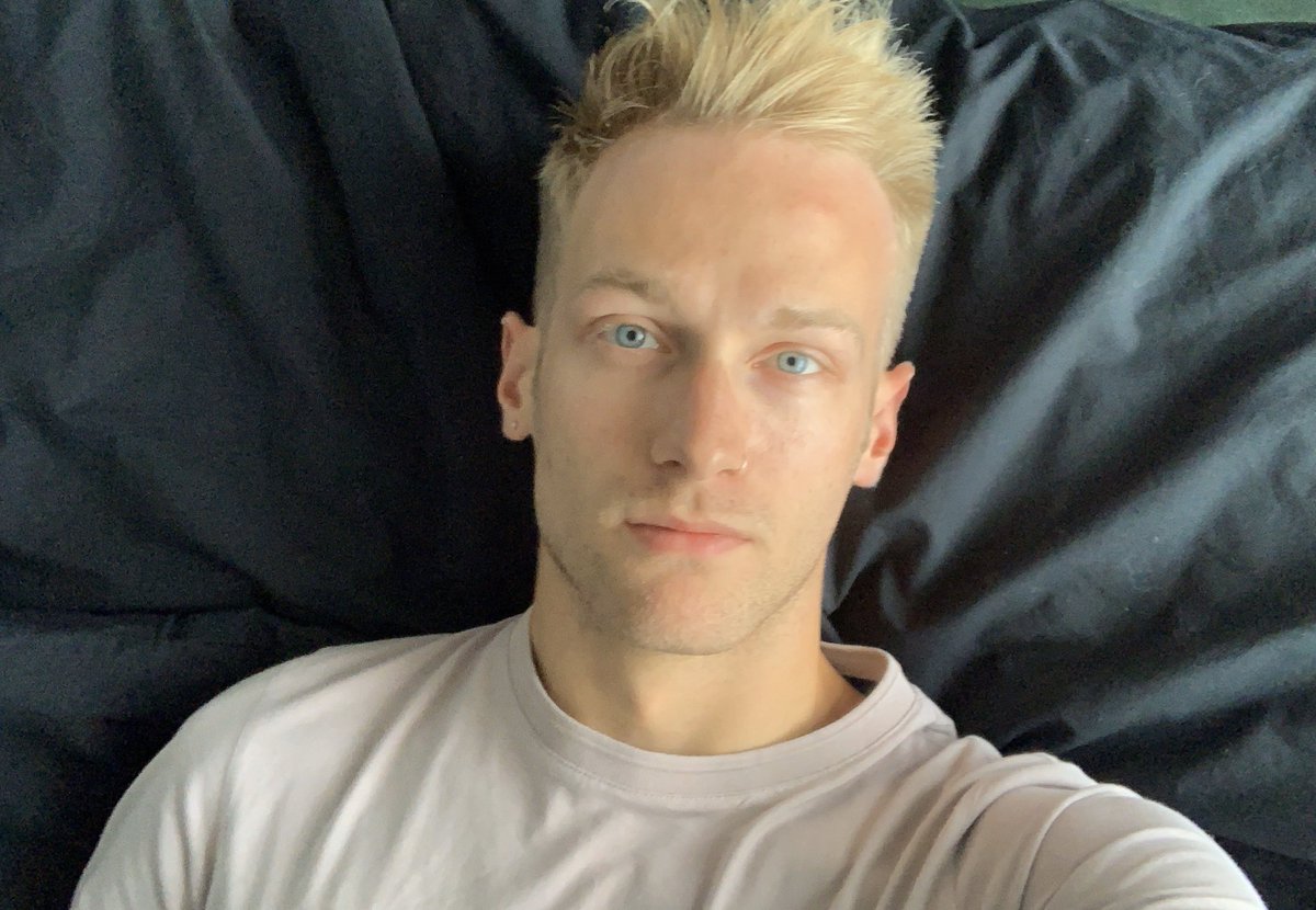 BLOND obsession 👱🏻‍♂️🍆💦(8.8K) tweet media