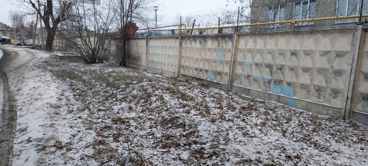 GrinadinSl's tweet photo. @kgkhsyzran @admsyzran @evrovip @D_Azaroff Наше предприятие по обработке ТКО действует согласно лицензии и соблюдает все необходимые требования установленные законодательством для данного вида деятельности. Прилегающая территория содержится в надлежащем состоянии. https://t.co/VxDx8ju9eK
