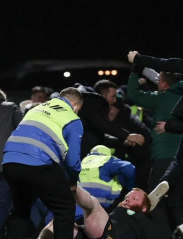 tacomonster_'s tweet image. The Referee allowed the Celtic game to go on so long last night even their fans were pulling up with cramp.