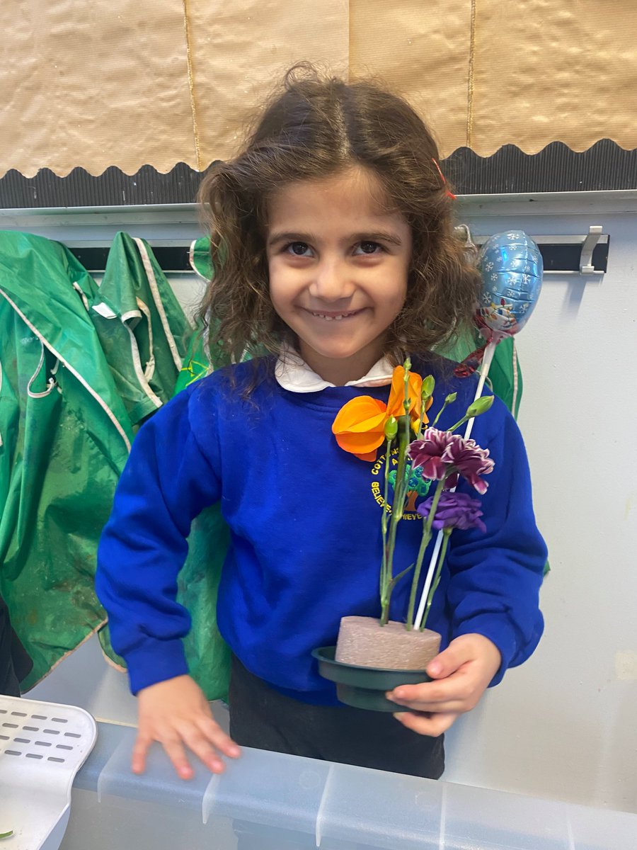 We are having a great week at Cottons Farm Primary Academy in the lead up to Christmas. This week, the children have enjoyed making a flower arrangement gift. Thank you to Morrisons for kindly donating all the flowers and equipment needed!🎄