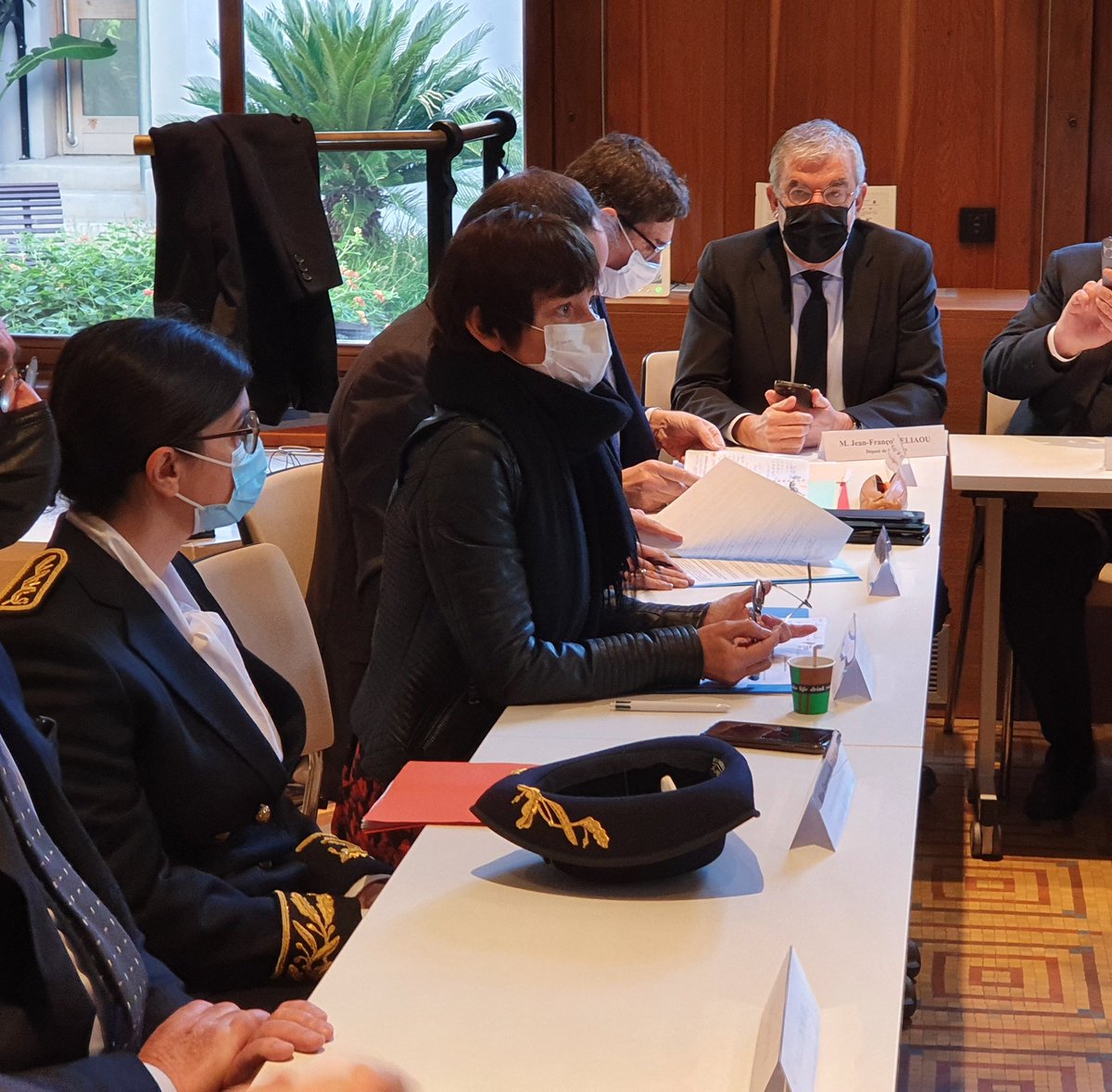 AnnickGirardin's tweet image. À la suite des révisions des quotas pour l'année 2022 par la Commission européenne, je suis aujourd'hui à #Sète afin de rencontrer les professionnels de la filière pêche de Méditerranée.  Nous partageons le même objectif : une pêche durable.