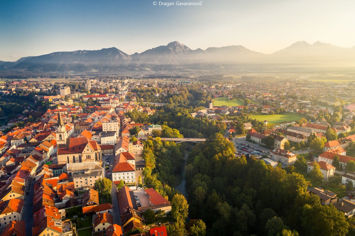 EUKI_Climate's tweet photo. For 2⃣ more weeks, Slovenia is holding the EU presidency. As part of #EUKI project #Three4Climate, cities from Portugal and Germany explored sustainability projects in the charming cities Kranj🌄 and Maribor🏛️.
Learn more about 🇸🇮-made #ClimateAction : https://t.co/svaxA5mgnw https://t.co/XGCJvaJfCZ