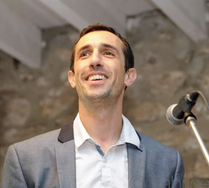 Electeurenherbe's tweet photo. @lecese Pour partager notre expérience, notre VP Cédric Mazière participait ce matin à une table-ronde organisée à l’initiative de la commission temporaire "Participation démocratique" de @lecese au côté de @Cnajep @juniorsassos et @ParlonsDem 
cc @assos_cese https://t.co/GbGYAV25Va