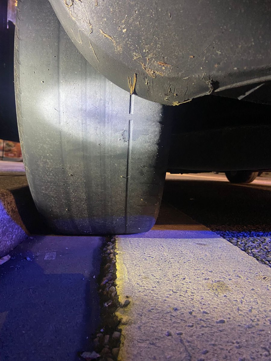 2 vehicles seized last night.
1️⃣driver has been in the uk for 15 years and hasn’t found the time to do a uk test.
2️⃣no insurance, driver hasn’t applied for licence following a ban, 2 bald tyres, no seatbelt and phone in hand !!   <a href="/DorsetNoExcuse/">Dorset Police No Excuse</a>