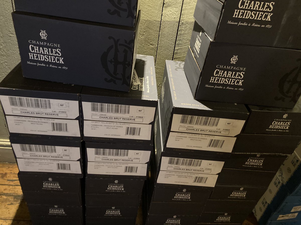 gnome & away tweet media