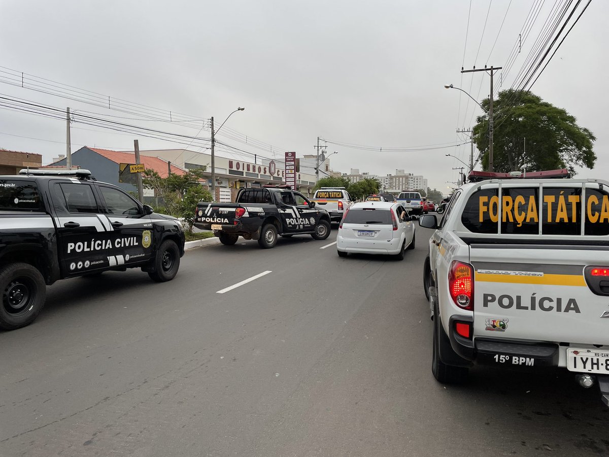 delmariosouza's tweet photo. PC/DPM - 2ª DPRM 
DP/NOVA SANTA RITA
Em conjunto 15º BPM e SUSEPE

OPERAÇÃO HORA MARCADA
Contra o narcotráfico 
Em andamento https://t.co/8Ybpdba69J
