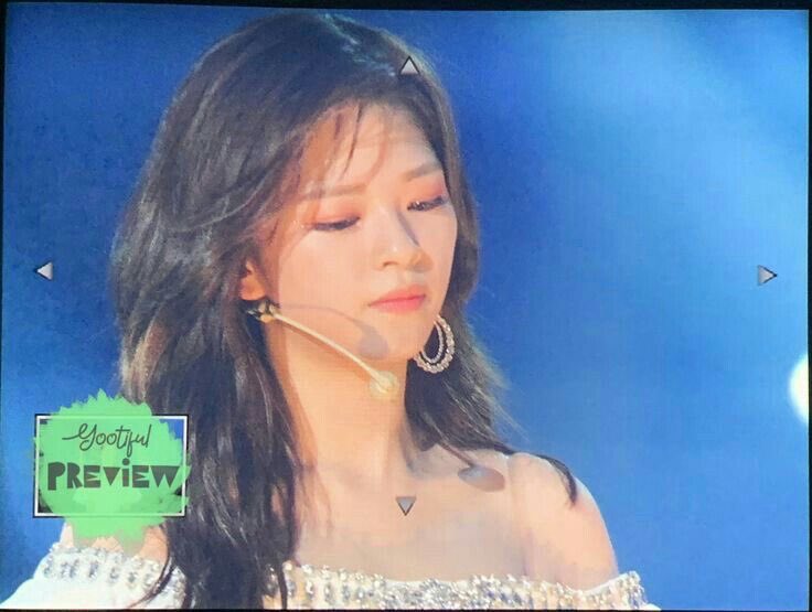 yookult's tweet photo. admit it, you have a crush on yoo jeongyeon https://t.co/lKKyjBUmCf