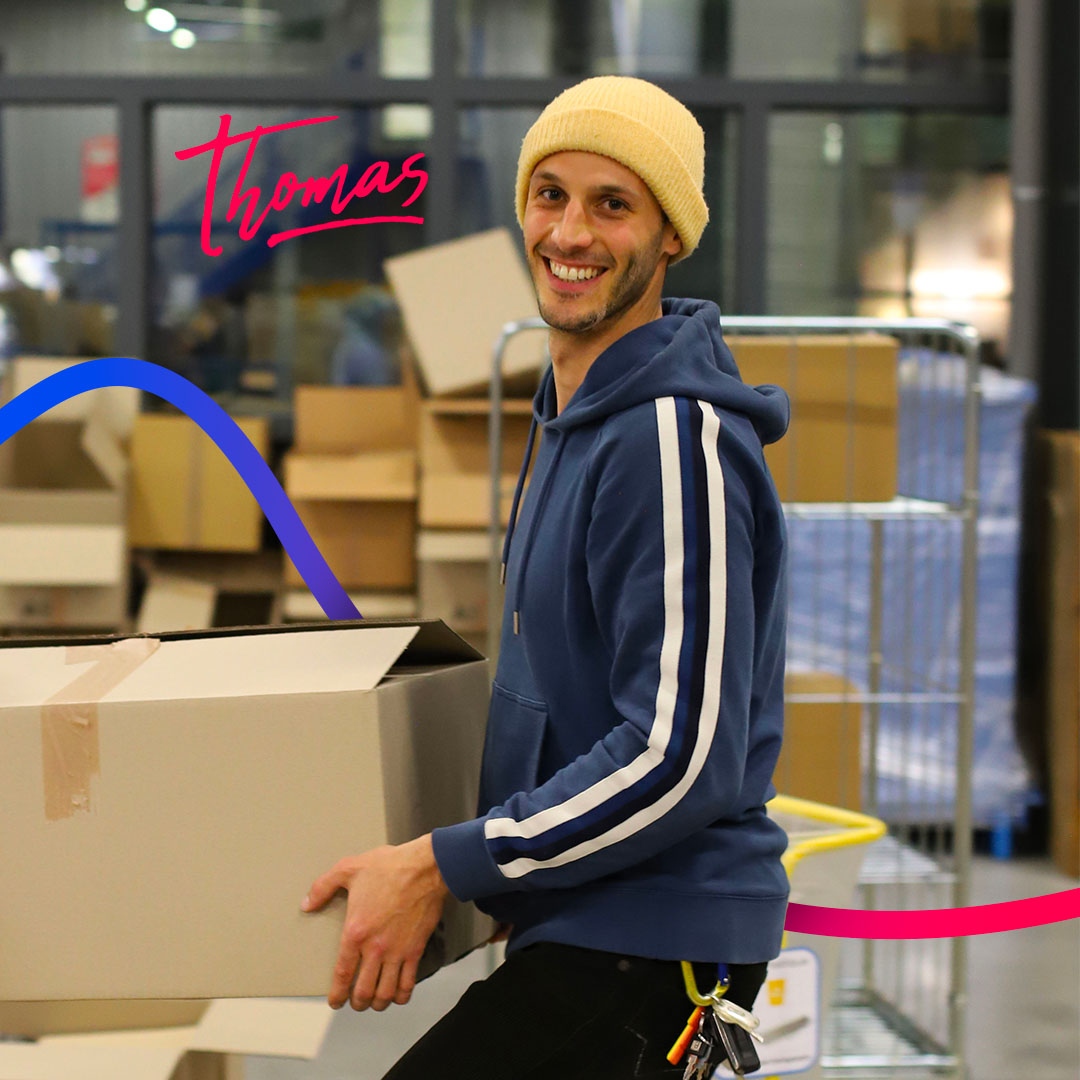 sladesofficial's tweet photo. Slades Factory NewsβΌοΈ - Thomas portrait π«
Today we introduce you Thomas, supply chain officer, at the Slades Factory π₯β
#slades #sladesquad #factory #about https://t.co/bGkfq9nz55