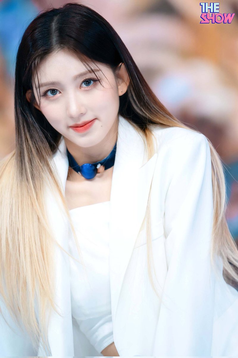 [📸]​ 211216 รูปภาพกาอึลจากรายการ THE SHOW ที่ผ่านมาค่ะ

#IVE #아이브 #アイヴ #가을​ #GAEUL