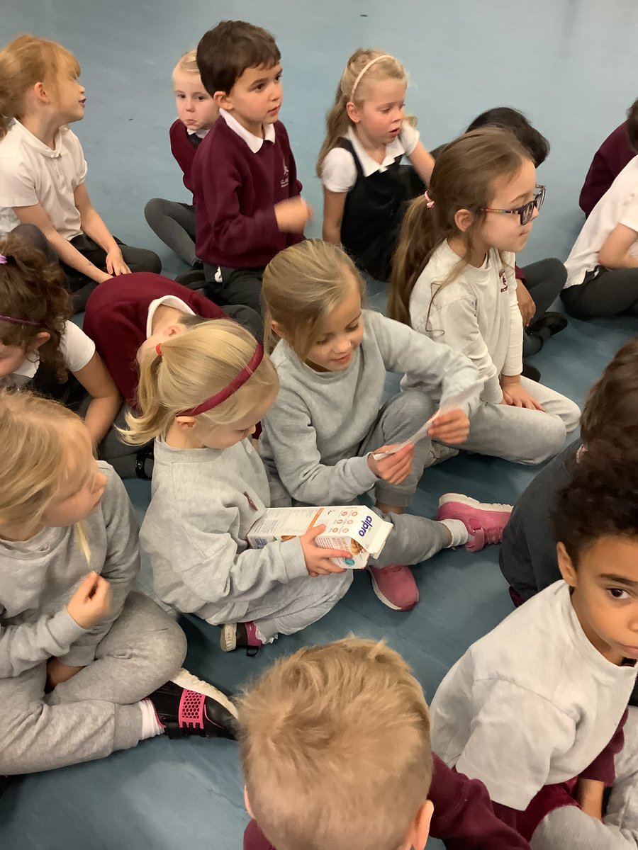 ClaygatePrimary's tweet photo. Year Ones have been learning how to Stay Safe and Healthy. Thank you to our volunteers who taught them all about allergies.
#cpsvalues #volunteermums #safeandhealthy #allergies https://t.co/LNpsKT2K6P