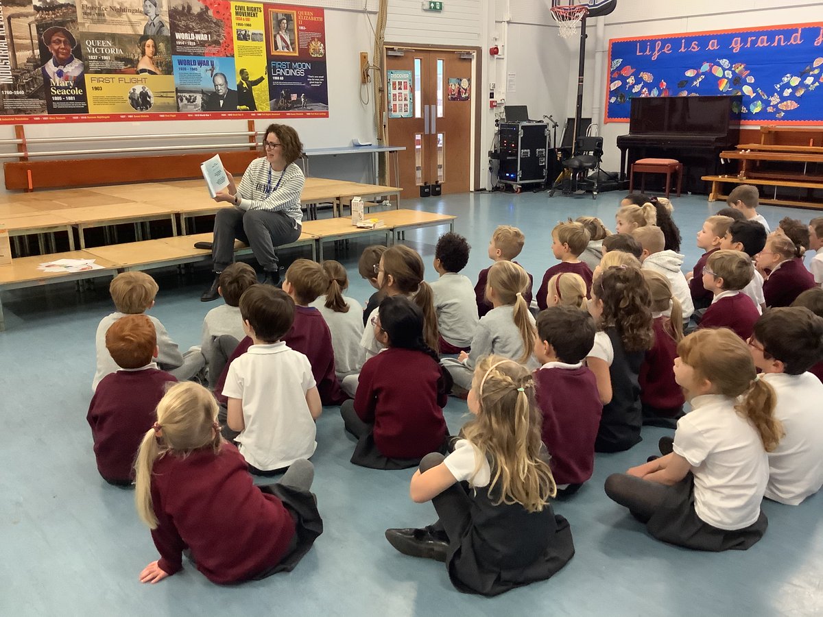 ClaygatePrimary's tweet photo. Year Ones have been learning how to Stay Safe and Healthy. Thank you to our volunteers who taught them all about allergies.
#cpsvalues #volunteermums #safeandhealthy #allergies https://t.co/LNpsKT2K6P