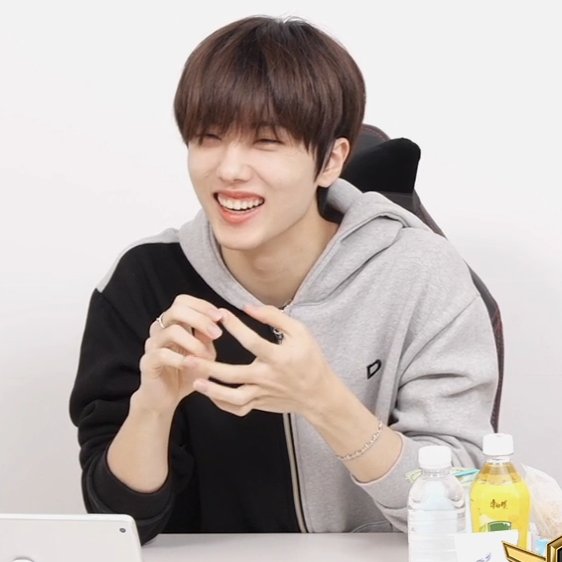 PJSLOOKS's tweet photo. 😄🤍 https://t.co/FbLrH9SQeT