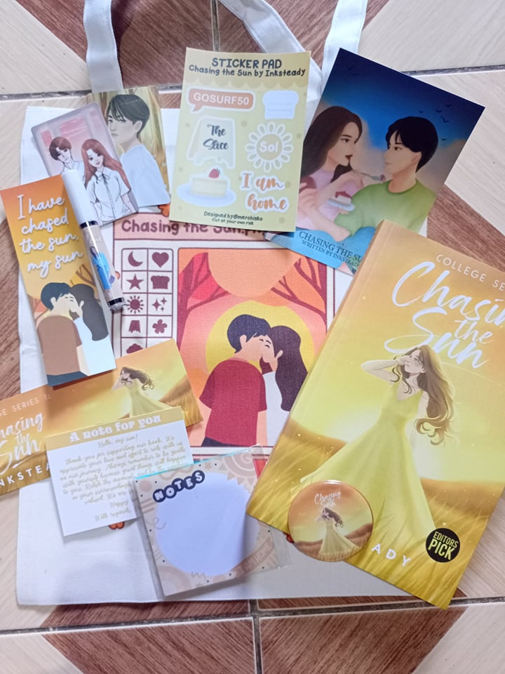 polarinks's tweet photo. Gandaaa. Hindi na na-bonggahan yung pag-pic pero nakauwi na sila Sol at Duke. AAAAAAA.
Thank you, @merchisko! Spoiled kami ng freebies sayooo. 🥺
Congrats din sayo, Ate @inksteadywp! Labyuuu!
#ChasingTheSun #CTSBook https://t.co/x2NgQp7qB2
