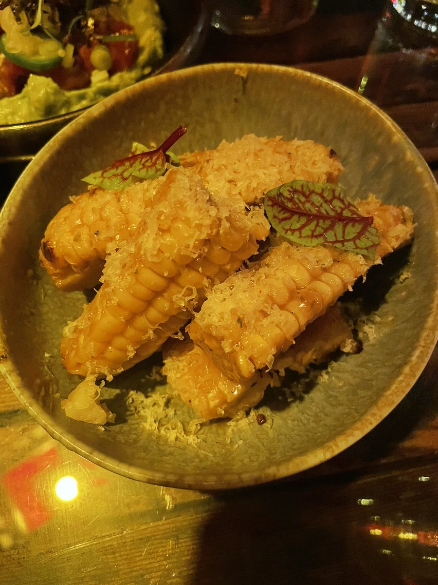 Versuhtyle tweet media