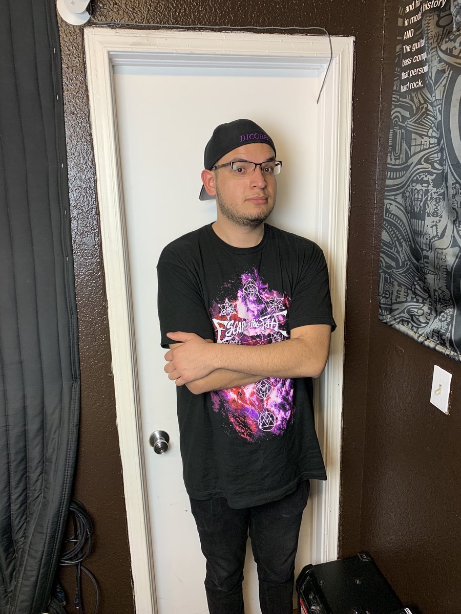 dicodecband's tweet image. Ah good times. Back when we were starting our first channel together.

#thebeginning #start #startingline #tbt