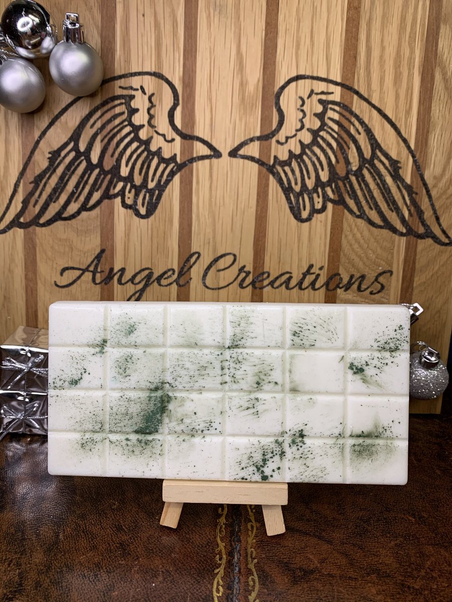 thesweethotspot's tweet photo. Just 2 more days to order before Christmas!! These snap bars are currently just £2.50 EACH 😱😱 but only while stocks last so get them before they are gone!! #Christmas #giftideas #gift #MHHSBD #waxmelts #ShopSmallUK https://t.co/iWstx62Gc2