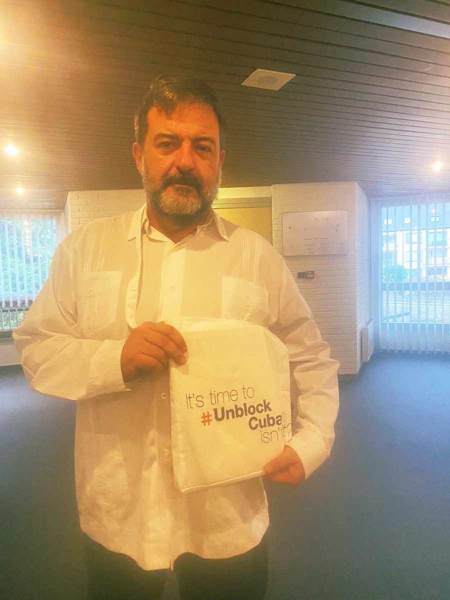 ManuPineda's tweet photo. Camino del pleno del Parlamento para rebatir los intentos de los mayordomos del imperio de condenar a #Cuba por querer mantener su soberanía e independencia
#CubaNoEstáSola
#StopBloqueoACuba https://t.co/ngxmckuZyu