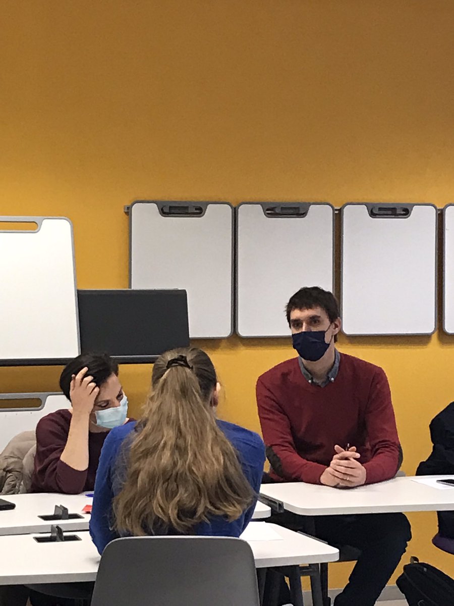 Master_TSM's tweet photo. Aujourd’hui, les étudiant(e)s, après avoir envoyé CV et lettre de motivation, passent une simulation d’entretien professionnel pour intégrer le #TSMSkillsLab. https://t.co/PsQDpGFqW8